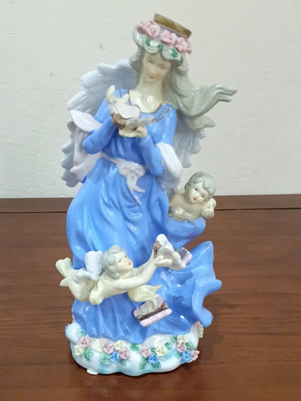 Glazed Porcelain Angel Figurine With Cherubs - Vintage!